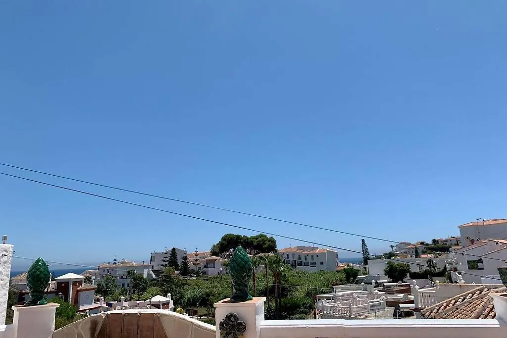 بيت للعطل فيلا Casa En Nerja Con Gran Terraza, Muy Luminosa Y En Tranquila Urbanizacion