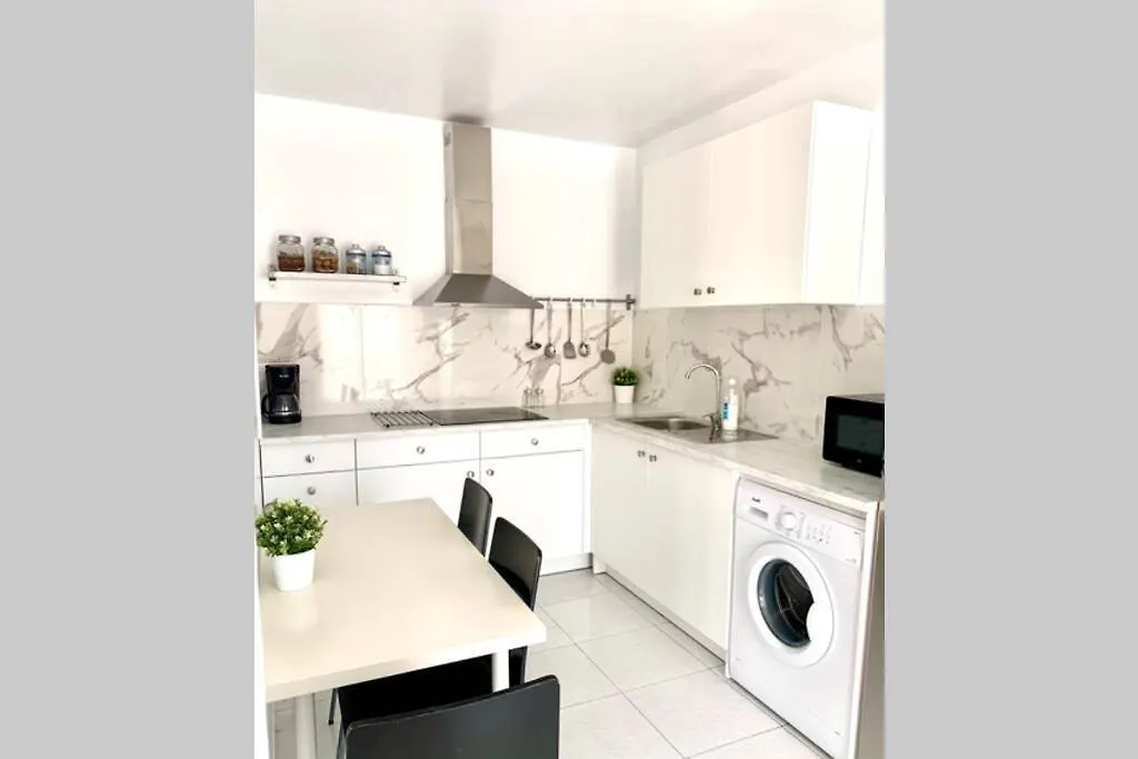 فيلا Casa En Nerja Con Gran Terraza, Muy Luminosa Y En Tranquila Urbanizacion 0*,